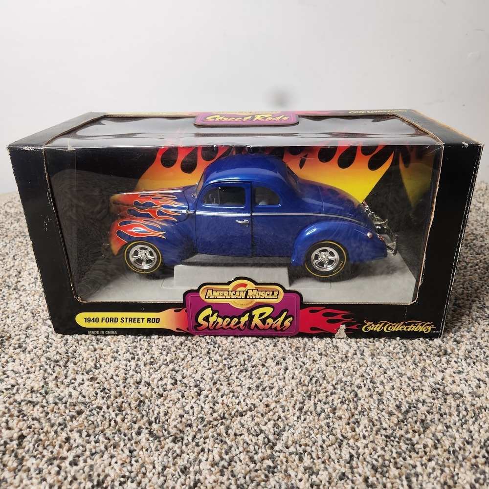 Ertl American Muscle 1940 Ford Street Rod Blue Flames 1:18 Diecast Car 32097 NEW
